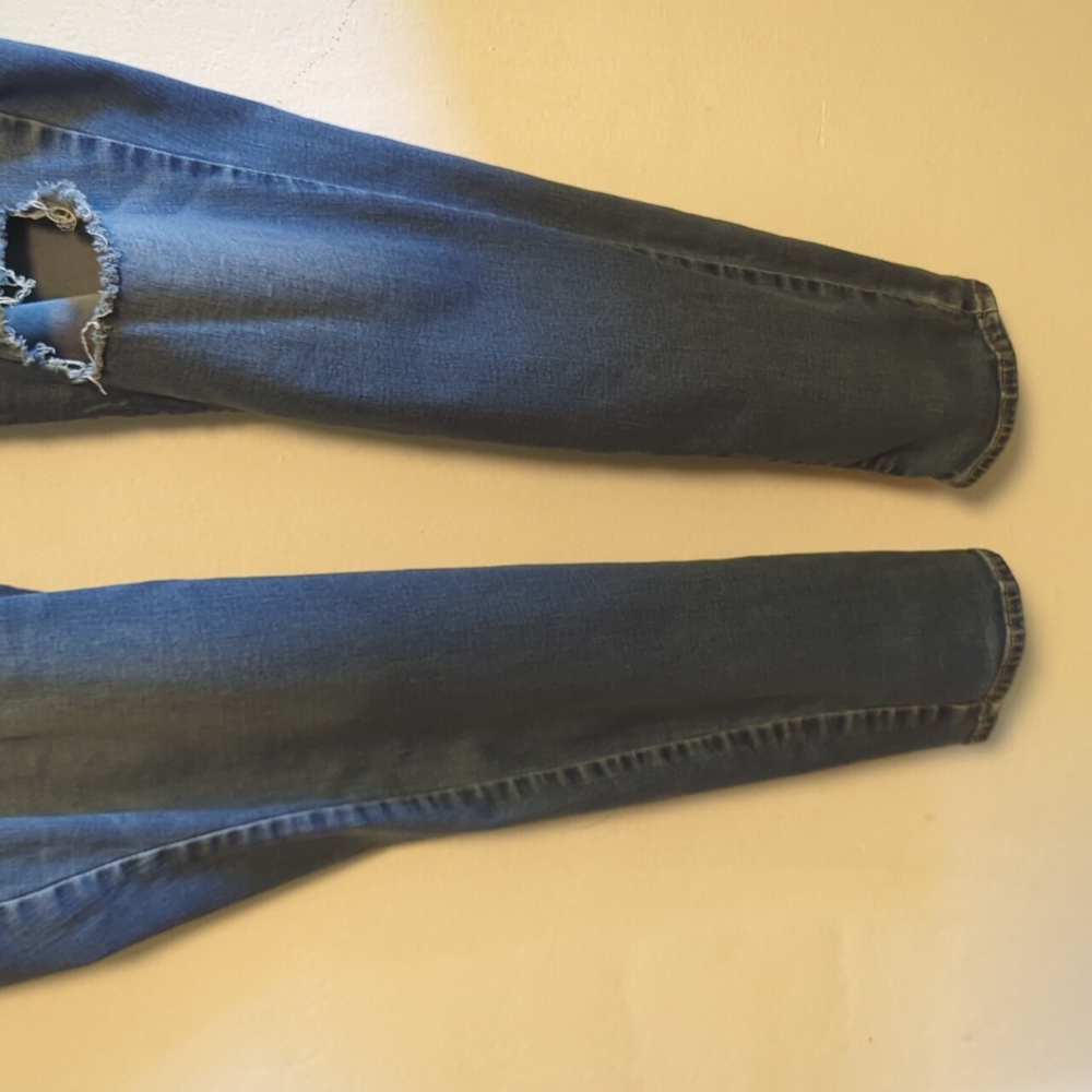 Old Navy Women's Blue Distressed Jeans - Picture 3 of 6